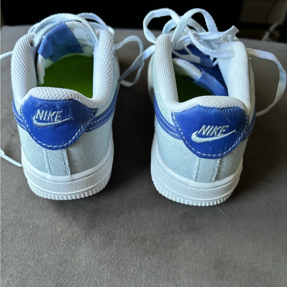 Nike Air Force One - Picture 3 of 5